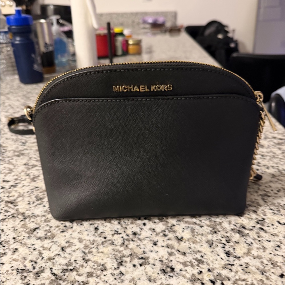 Michael Kors Elegant Black Crossbody Bag